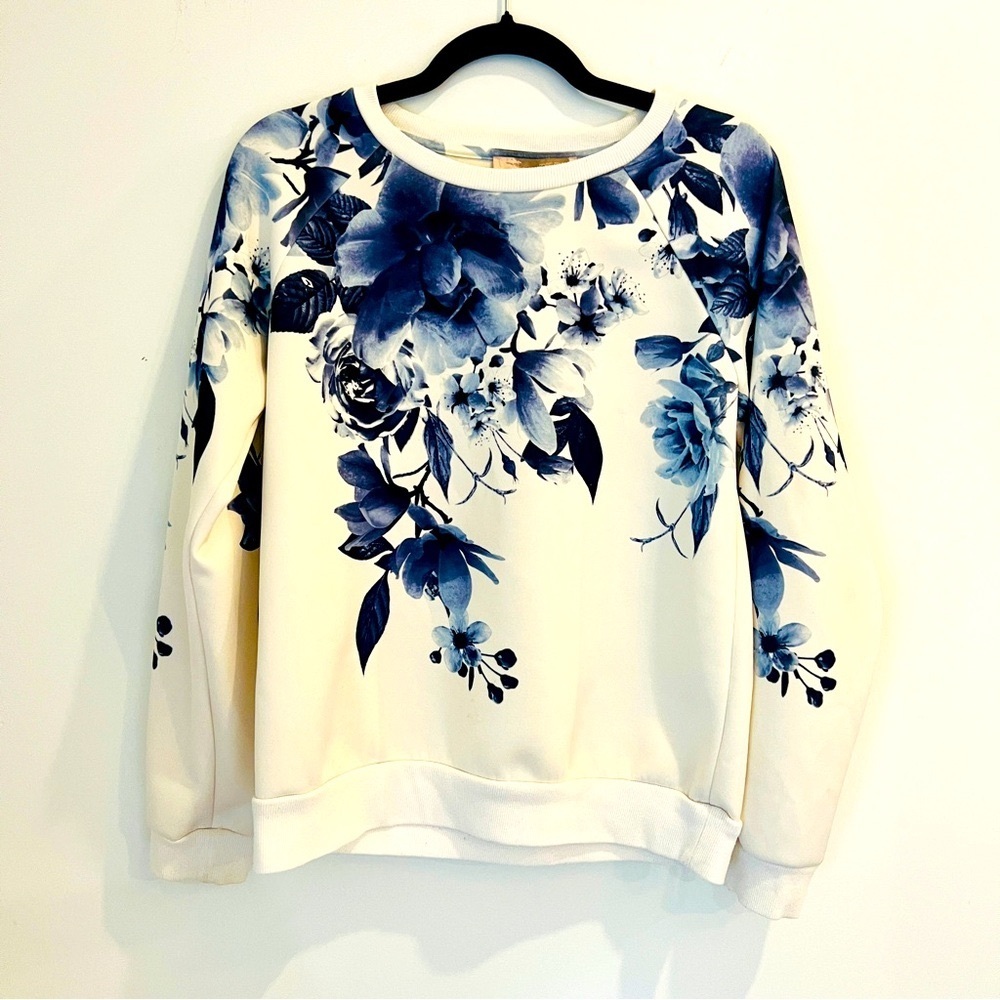 Forever 21 | Vintage Floral Print Sweatshirt